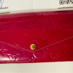 louis vuitton vernis monogram rose andian sarah logo wallet